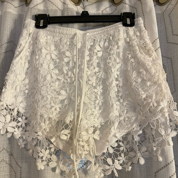 Streetwear Society Other - Women’s Lace Swim Cover up Pull On Shorts w/drawstring waist WORN 1X